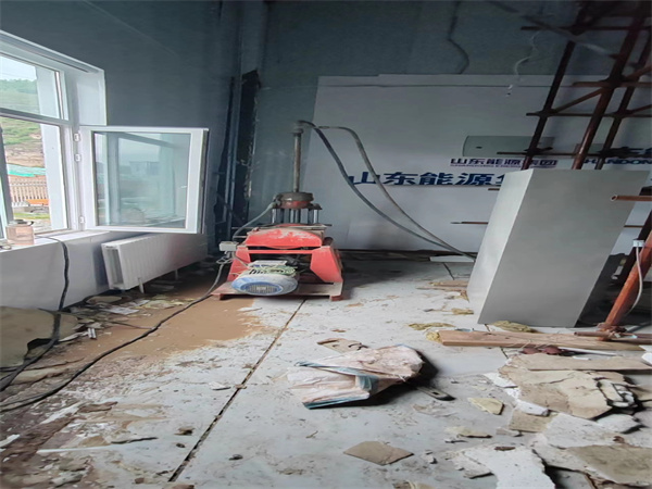 西塞山地基基础下沉墙体裂缝加固注浆顶升施工